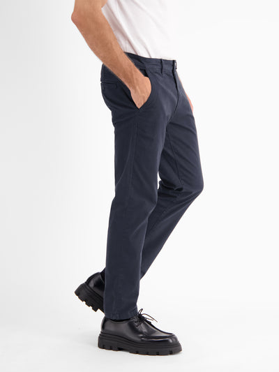 Basic Chino in Strukturqualität, SLIM FIT