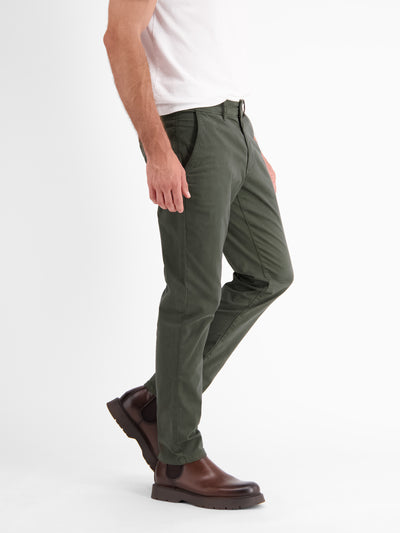 Basic Chino in Strukturqualität, SLIM FIT