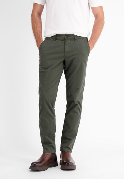 Basic Chino in Strukturqualität, SLIM FIT