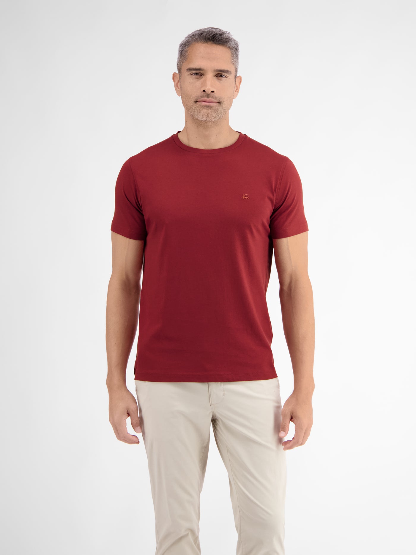 Basic T-Shirt mit Logostitch, unifarben