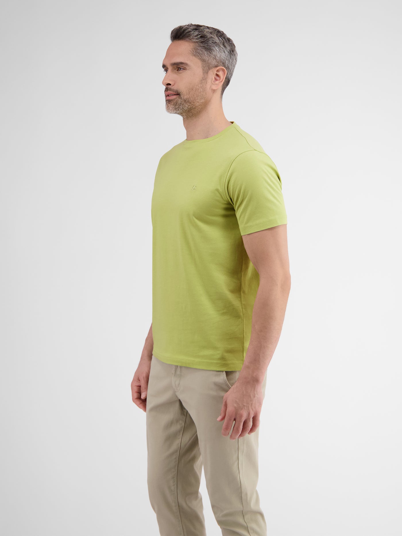 Basic T-Shirt mit Logostitch, unifarben