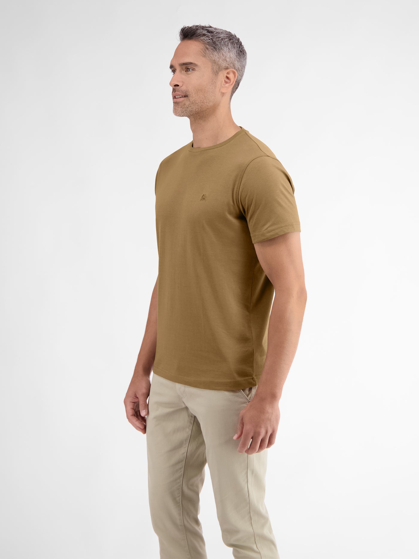 Basic T-Shirt mit Logostitch, unifarben