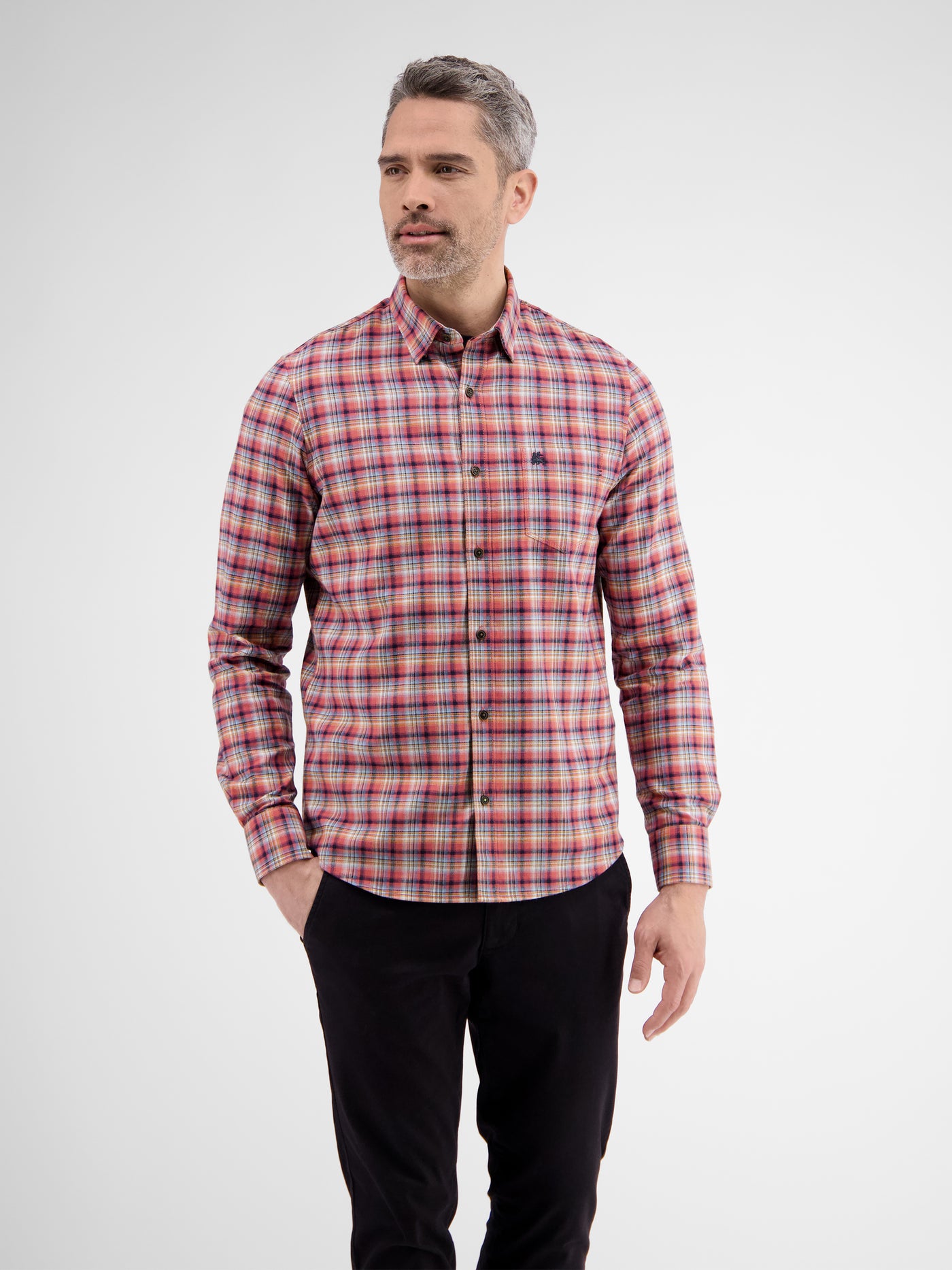 Check shirt in high-quality herringbone quality