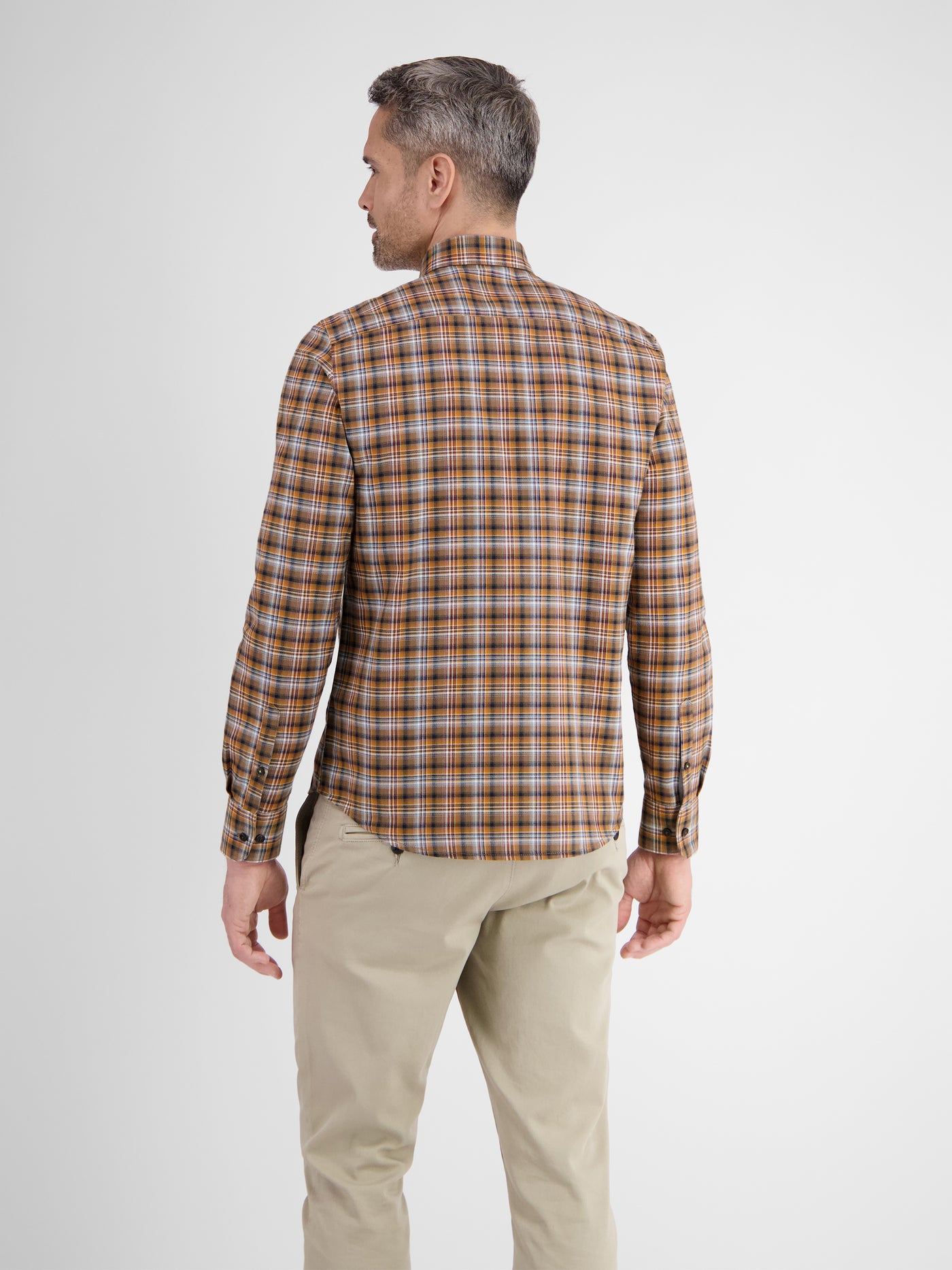 Check shirt in high-quality herringbone quality