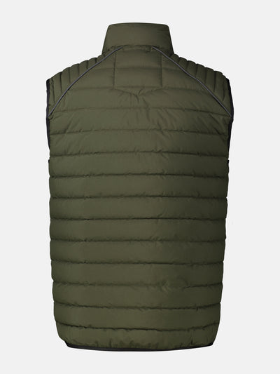 Lightweight men's quilted vest with features