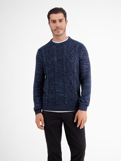 Herren Strickpullover mit klassisch-modernem Kabelstrickmuster