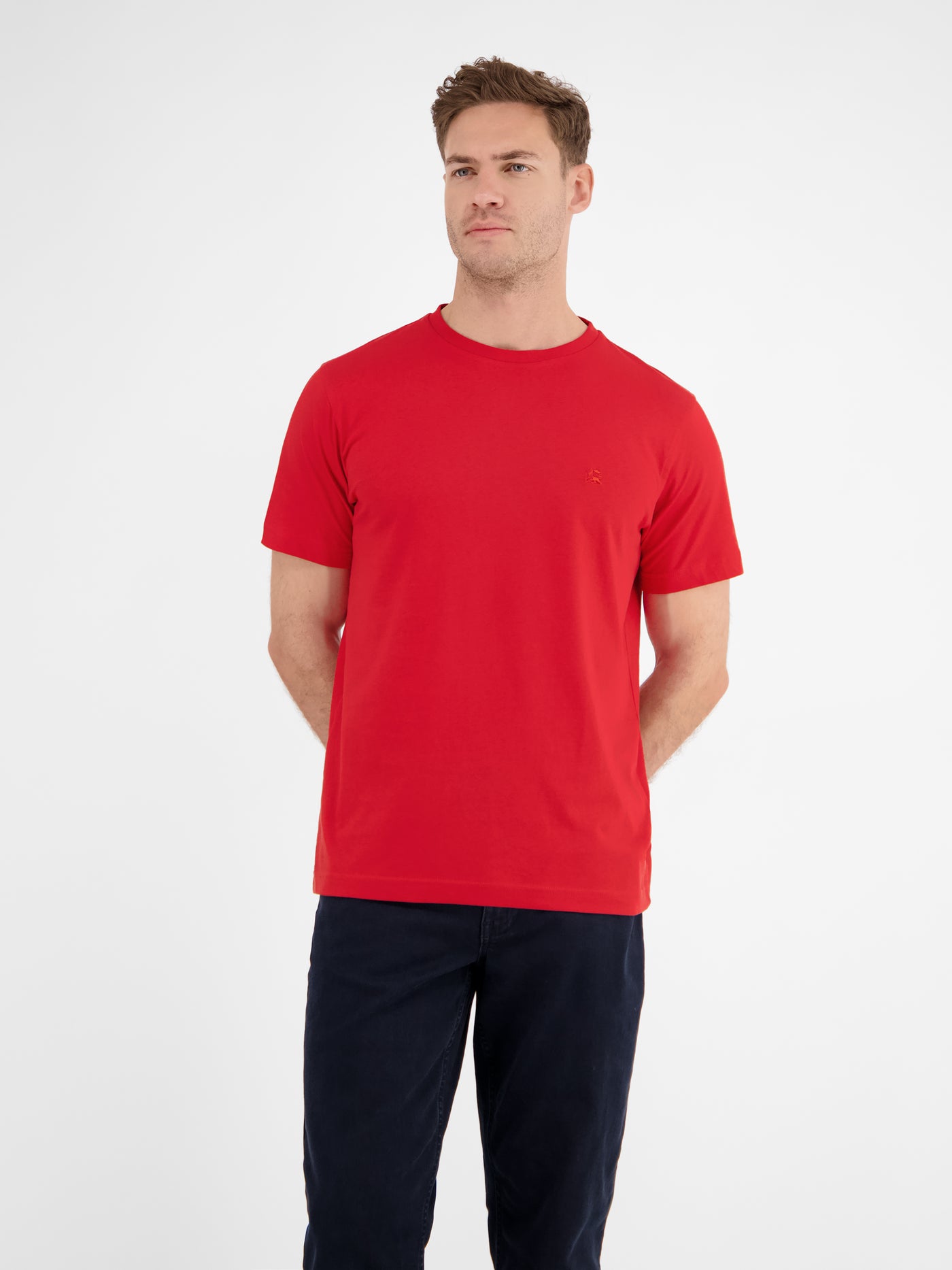 Basic T-shirt with logo stitch, plain