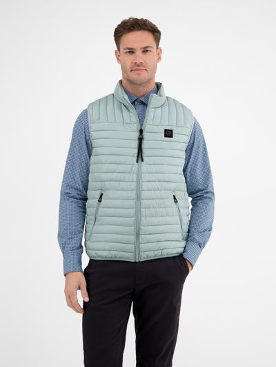 Lightweight quilted vest for men