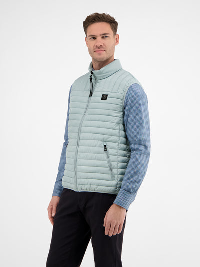 Lightweight quilted vest for men