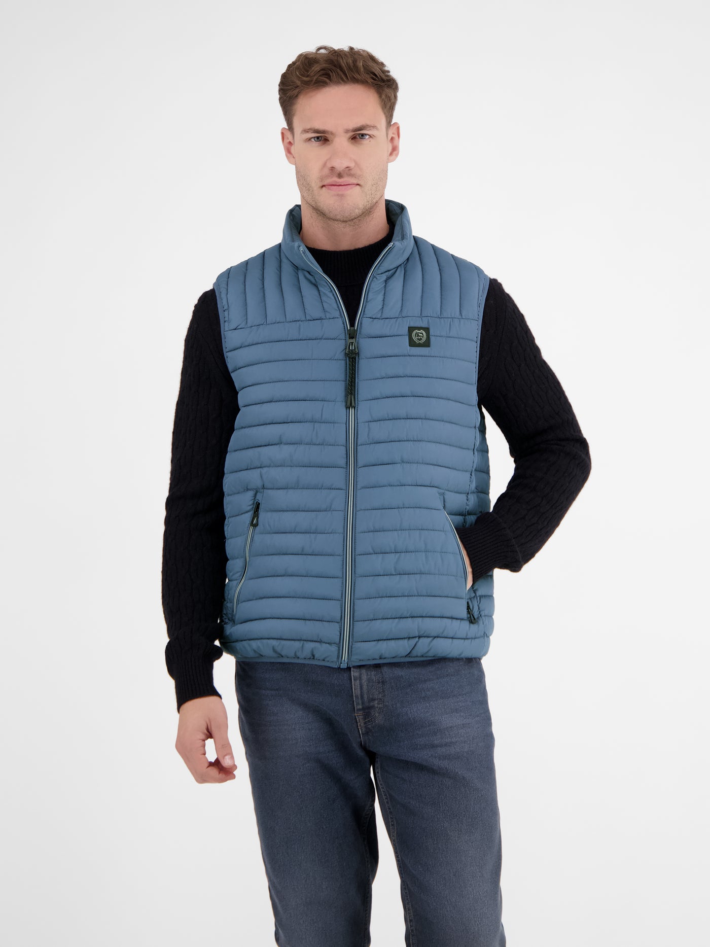 Lightweight quilted vest for men