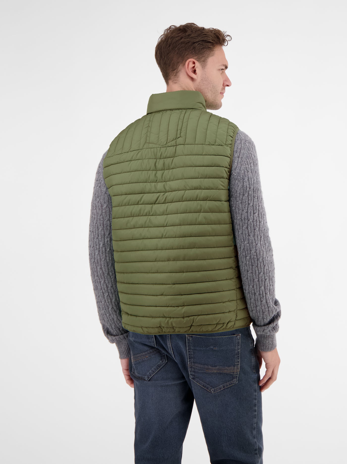 Lightweight quilted vest for men