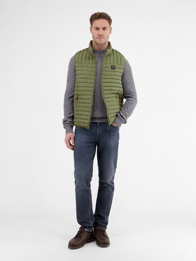 Lightweight quilted vest for men