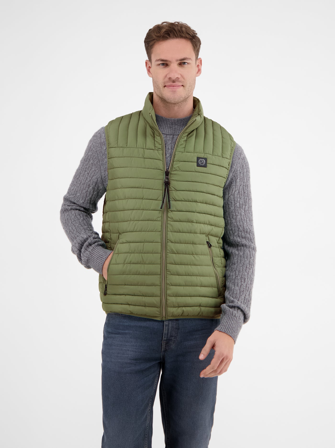 Lightweight quilted vest for men