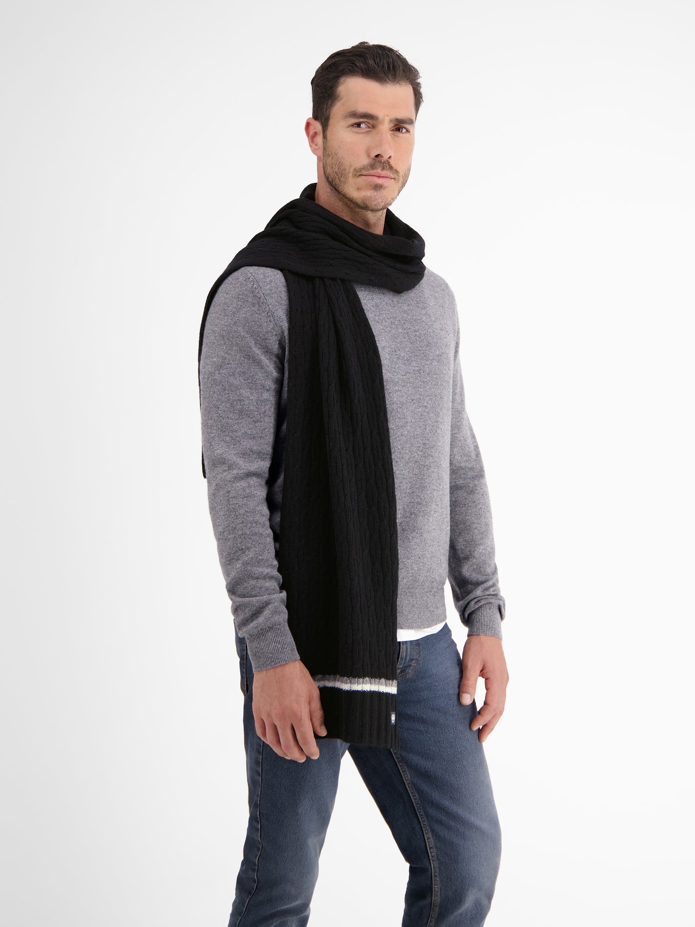 Knitted scarf in virgin wool-cashmere blend