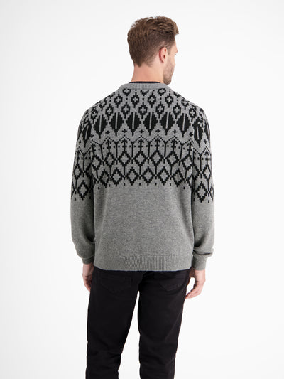 Jacquard sweater made of knitted virgin wool with cashmere