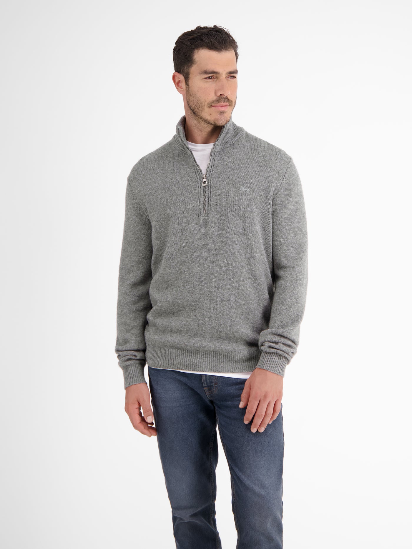 Virgin wool knitted sweater with cashmere content