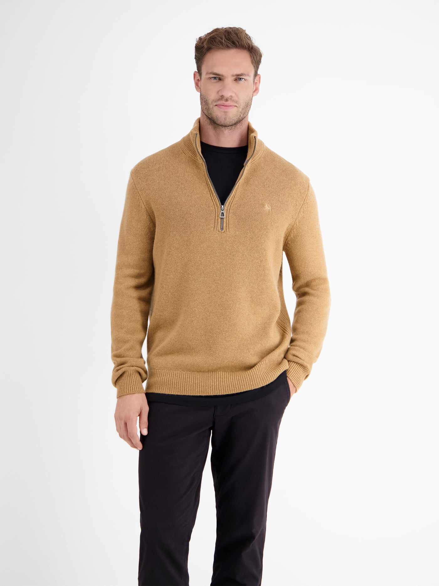 Virgin wool knitted sweater with cashmere content