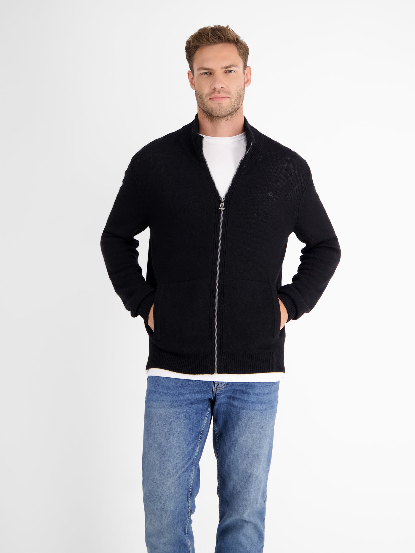 Virgin wool cardigan with cashmere content