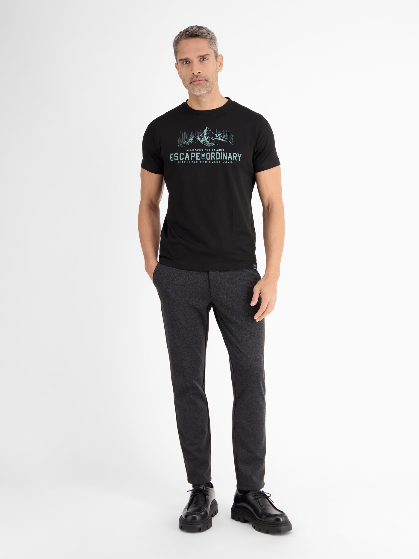 T-Shirt mit Outdoorprint und Rundhalsauschnitt