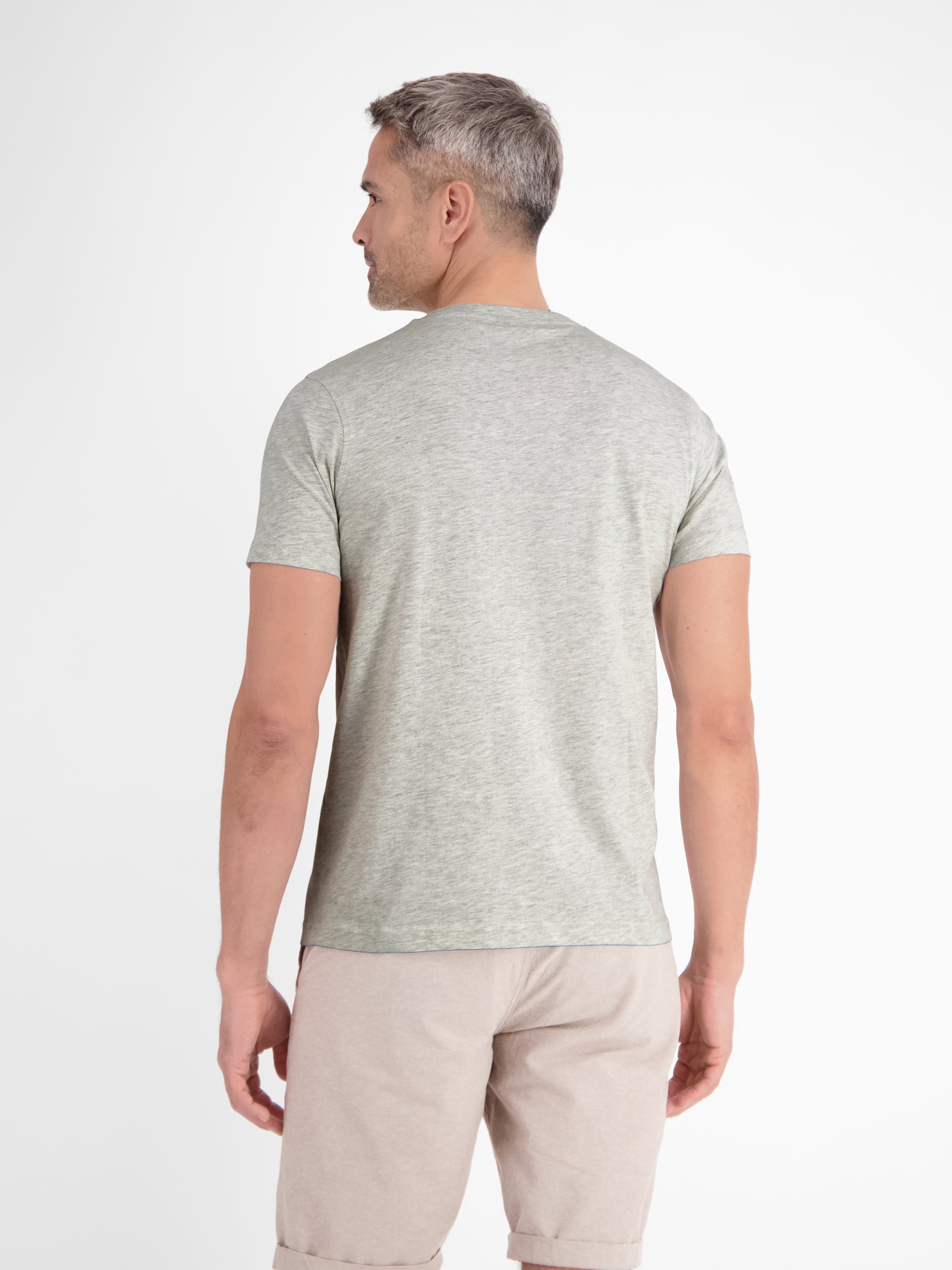 Basic T-Shirt mit Logostitch, unifarben