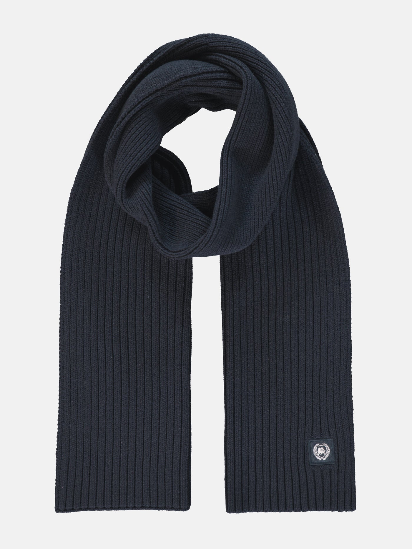 Wide ribbed knitted scarf