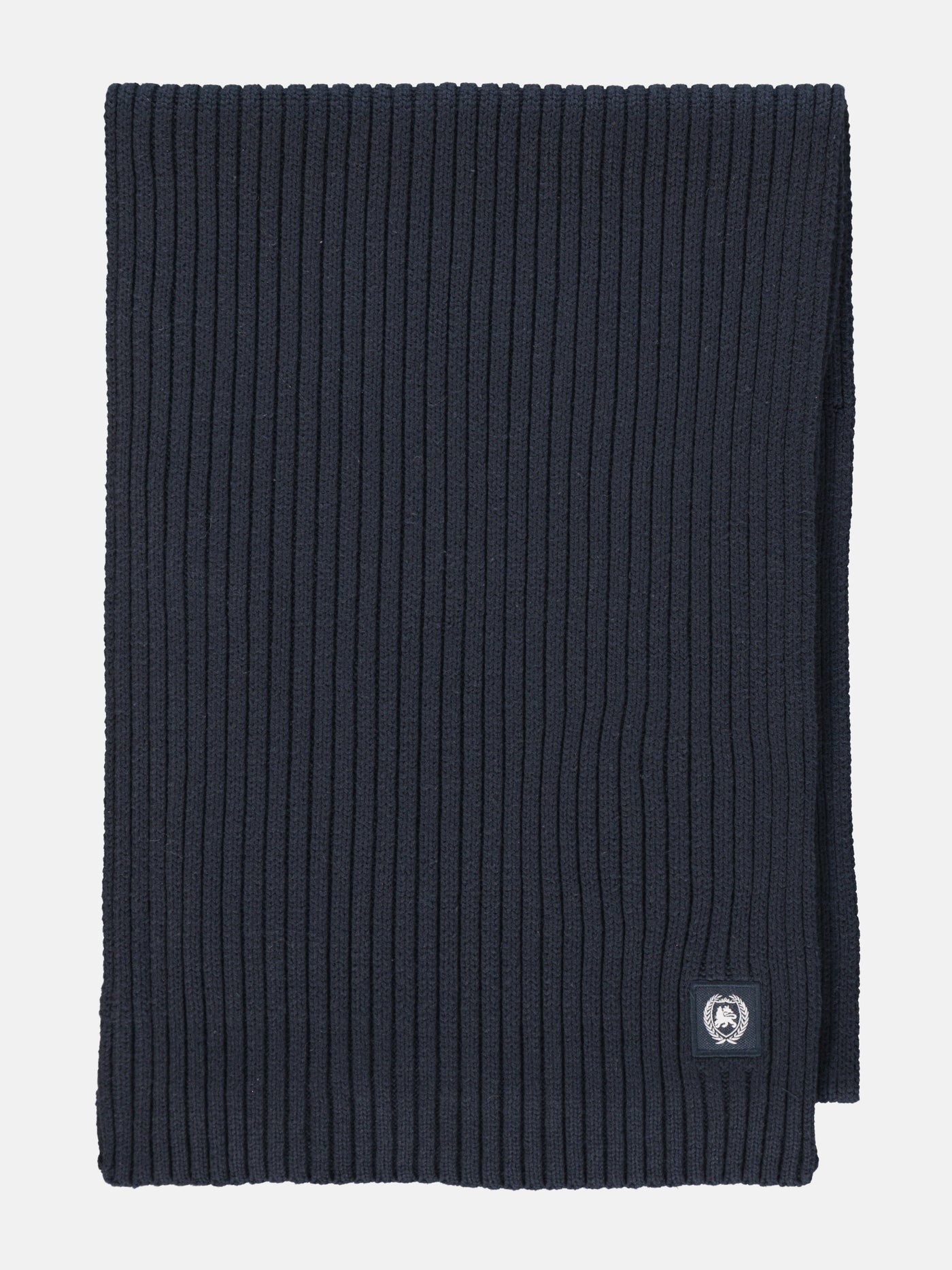 Wide ribbed knitted scarf